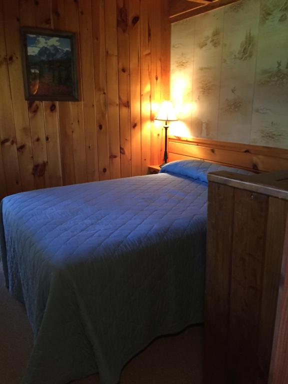 Rough Cut Lodge - Cabaña De Abedul