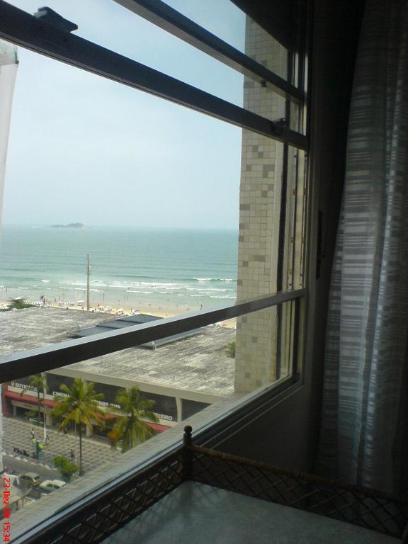  Guaruja Pitangueiras apto na praia