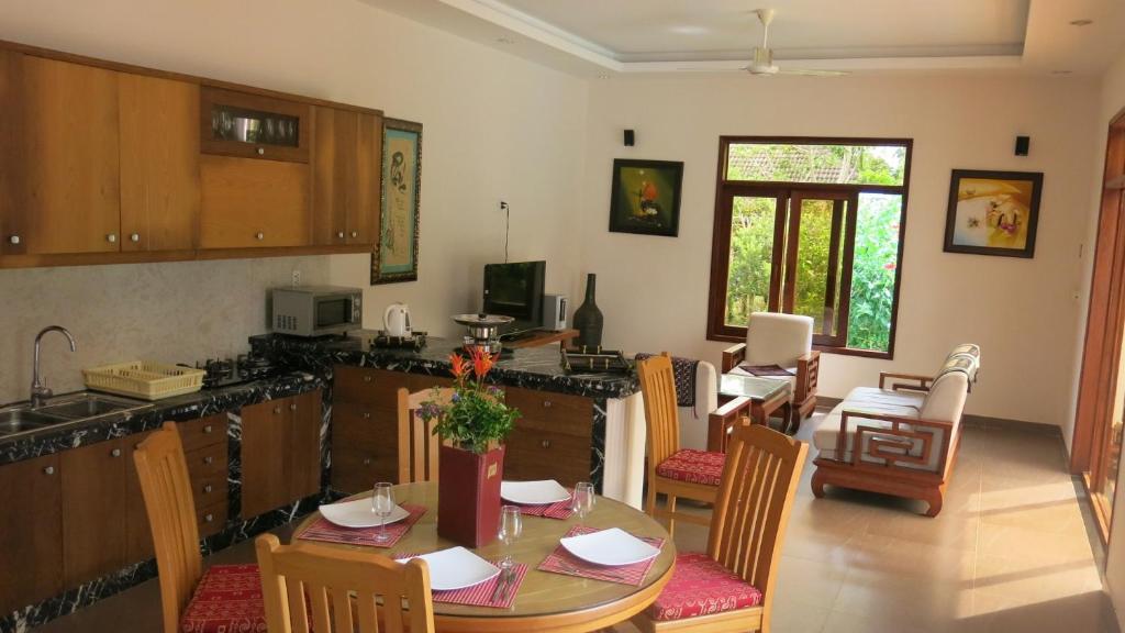 Kuchyň nebo kuchyňský kout v ubytování Phu Quoc Private Villa