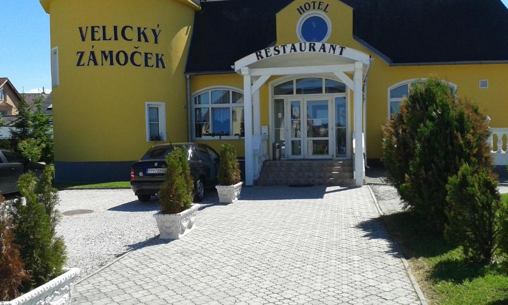 Budova, kde se hotel nachází