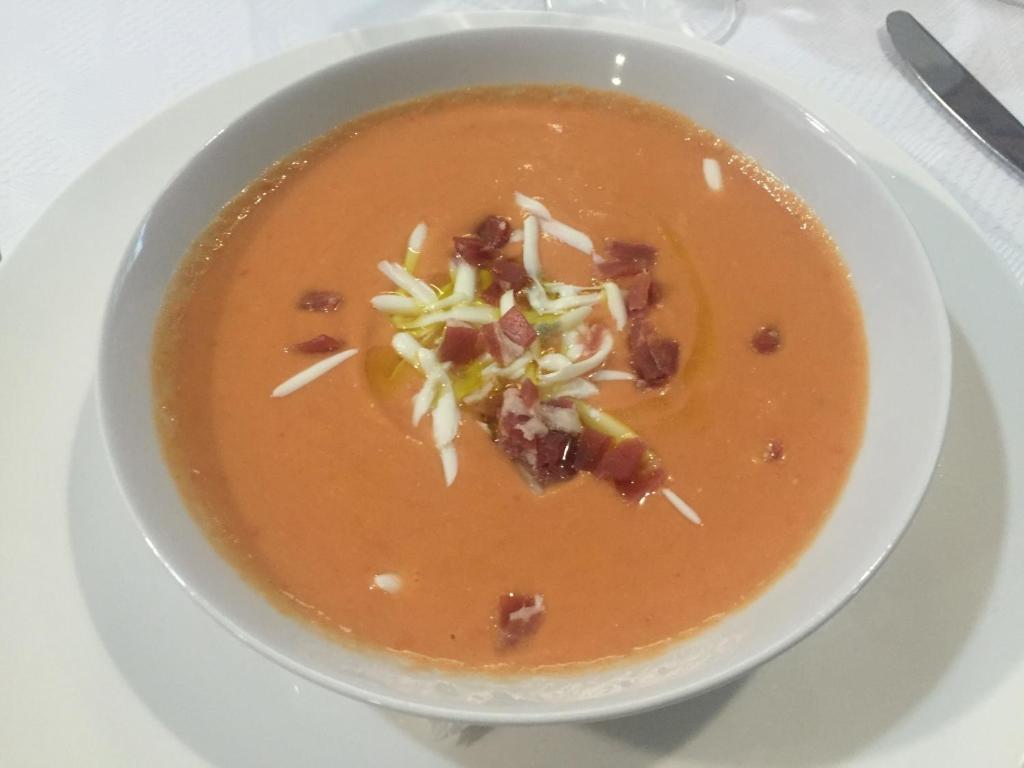 Jedzenie w hotelu lub w pobliżu