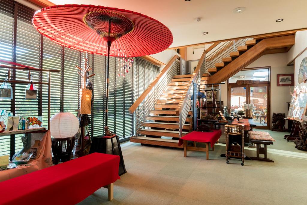 Posezení v ubytování Miyajima Guest House Mikuniya