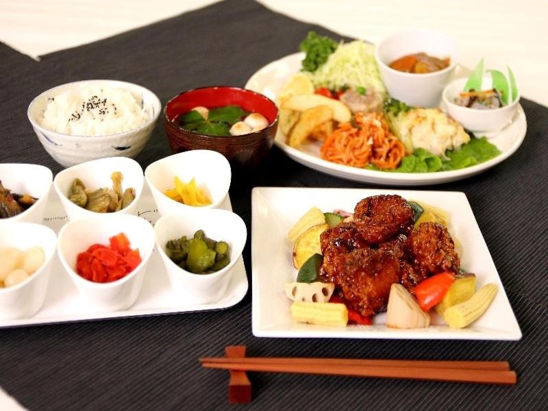 Comida en el hotel o alrededores