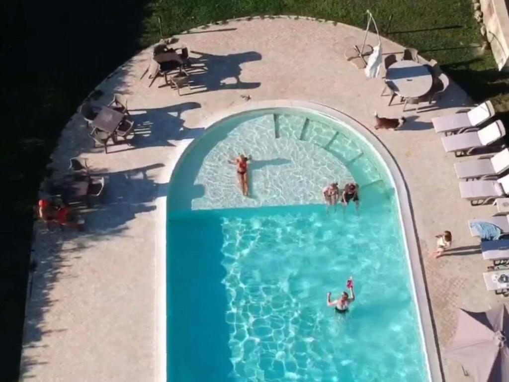 The swimming pool at or close to Bed & Breakfast Case Osti