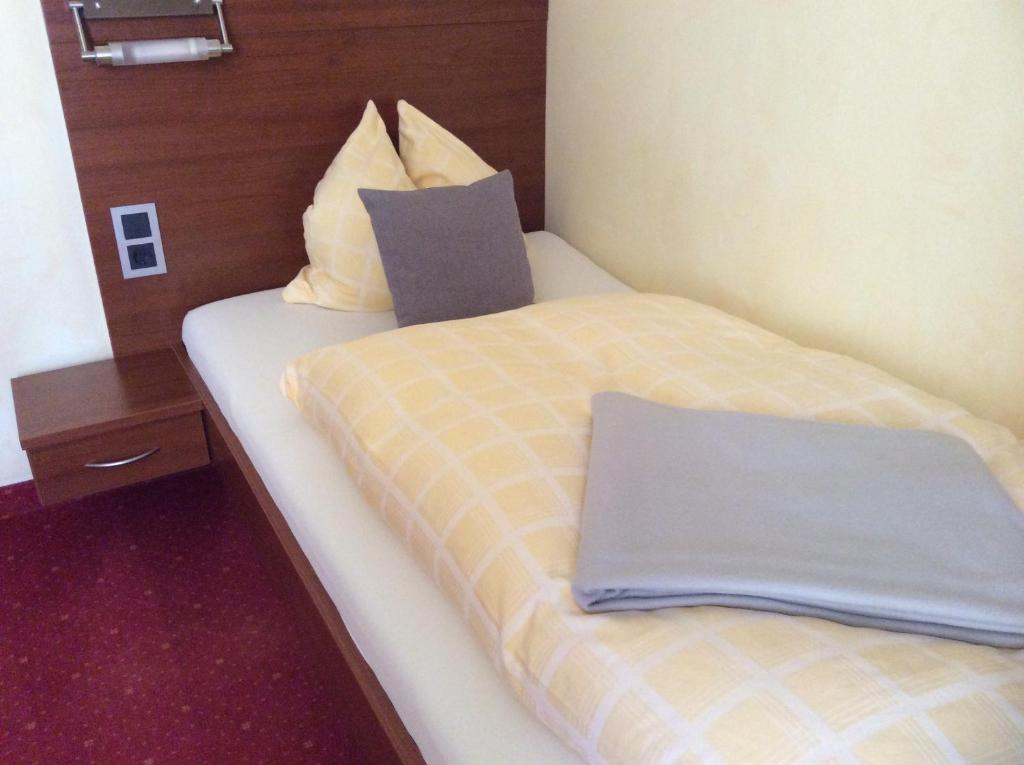 Hotel-Pension Berger - Eenpersoonskamer Met Badkamer