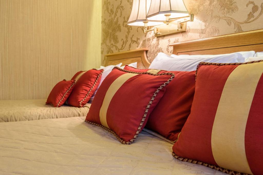 The Montana Hotel - Resim 17