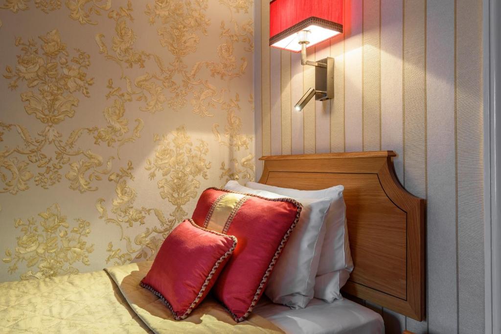 The Montana Hotel - Resim 18