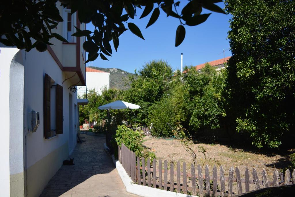 Vasiliki's House - Housity