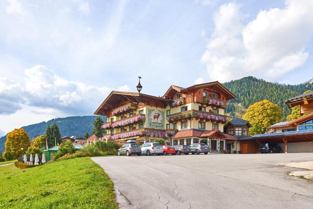 Nespecifikovaný výhled na hory nebo výhled na hory při pohledu z hotelu
