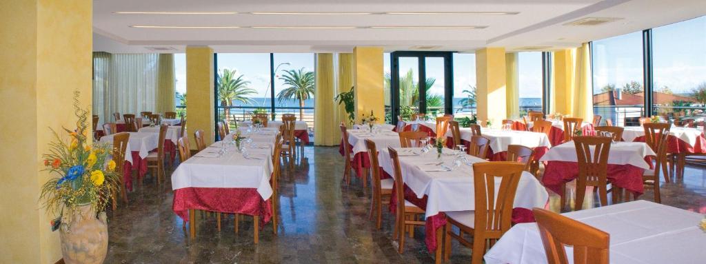 Restaurace v ubytování Hotel La Sirenetta