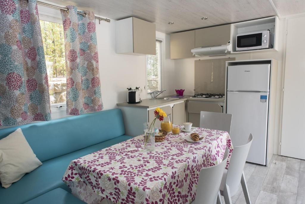 Küche/Küchenzeile in der Unterkunft Camping Edy