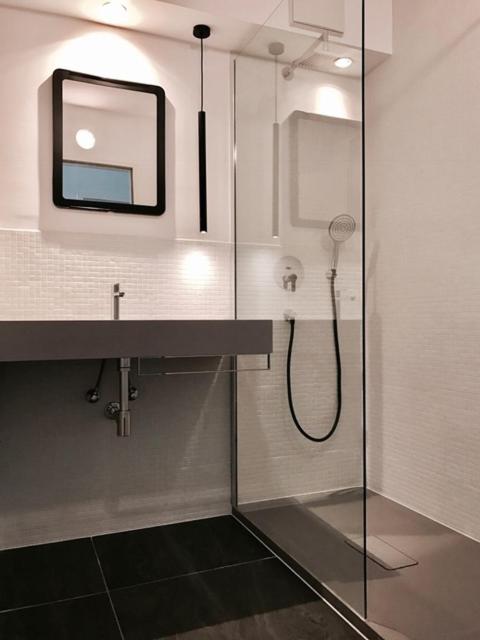 A bathroom at See-Apartment Weiden
