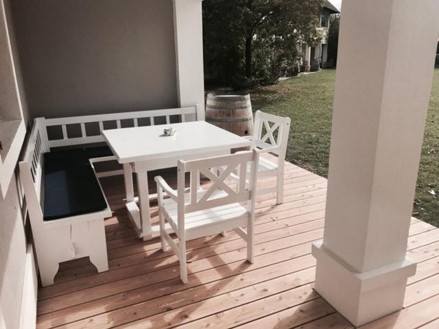 A balcony or terrace at See-Apartment Weiden
