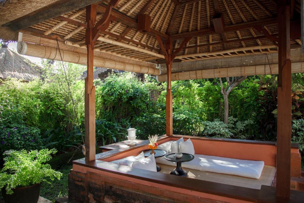 Zahrada ubytování Tandjung Sari Hotel