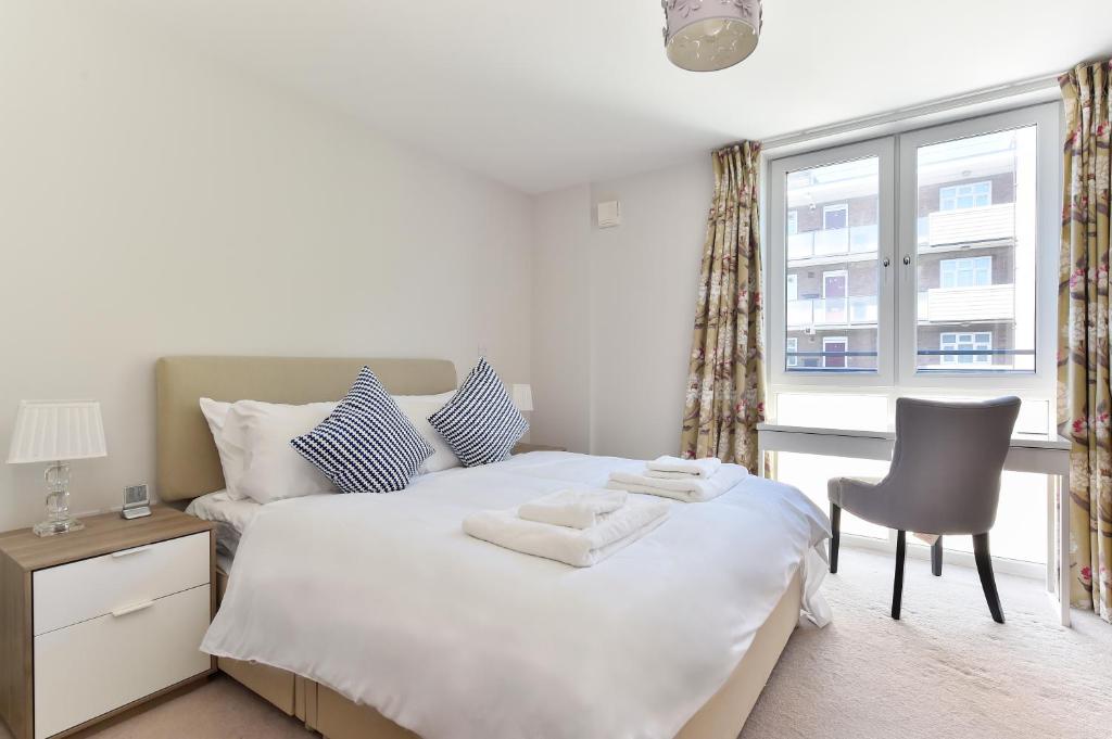 Gallery image of Superb apt for 6 with balcony, 10mins to East Putney in London