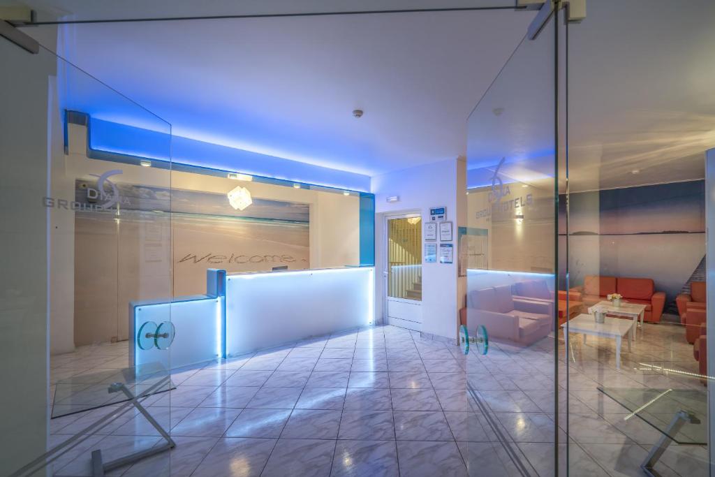 Koupelna v ubytování Filoxenia Hotel Zakynthos