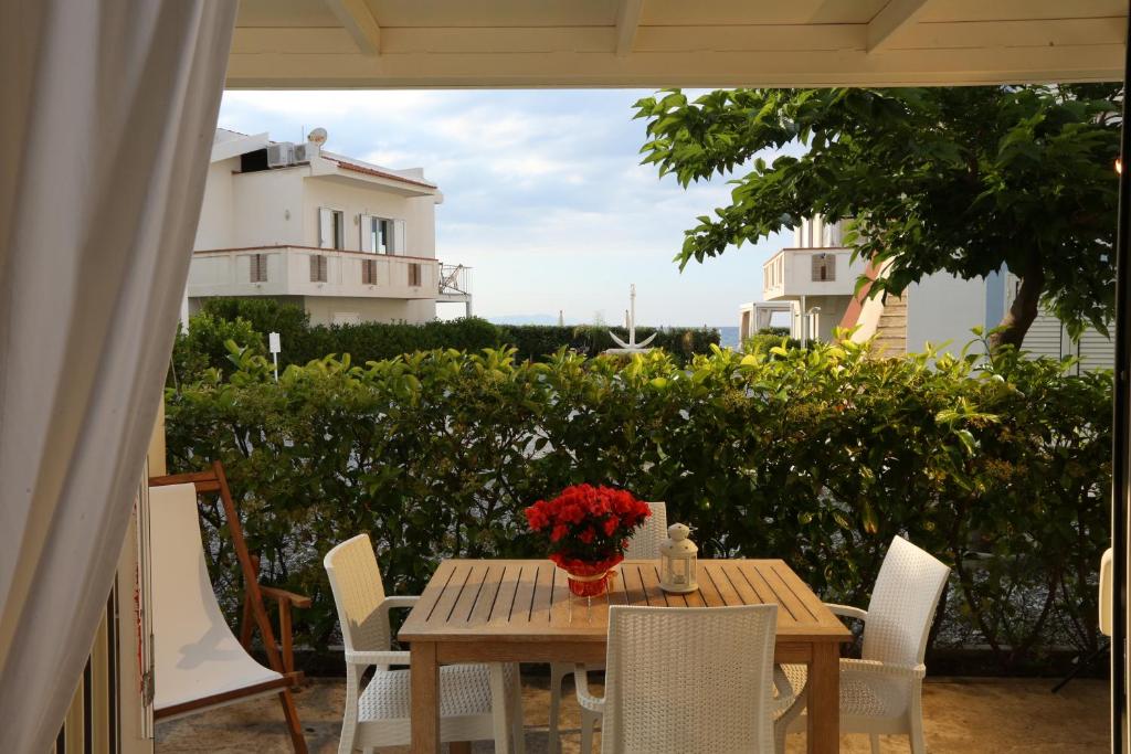 Ancora Bianca Beach Residence