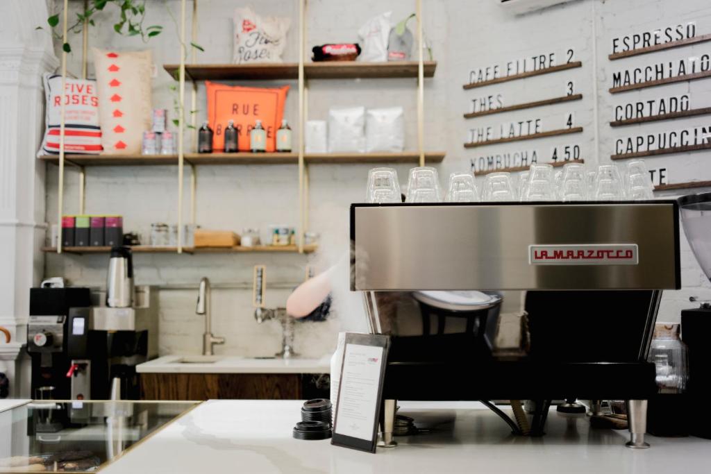 Ambrose House & Cafe - SELF CHECK-IN GUESTHOUSE - Resim 19