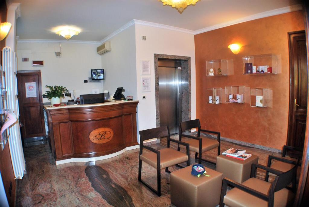 Kuchyň nebo kuchyňský kout v ubytování Hotel Belvedere