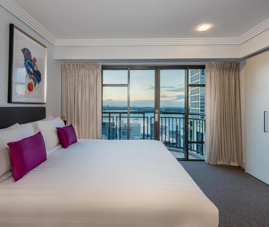 Voodi või voodid majutusasutuse Avani Metropolis Auckland Residences toas