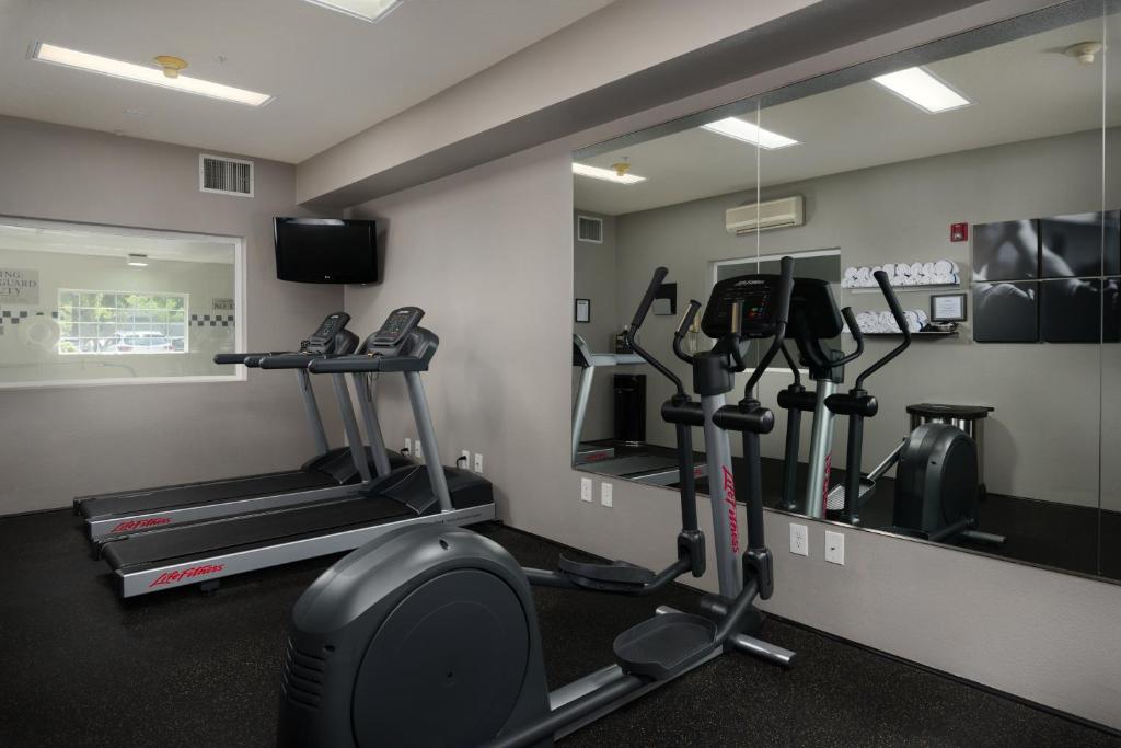 Country Inn & Suites by Radisson, Portland International Airport, OR photo