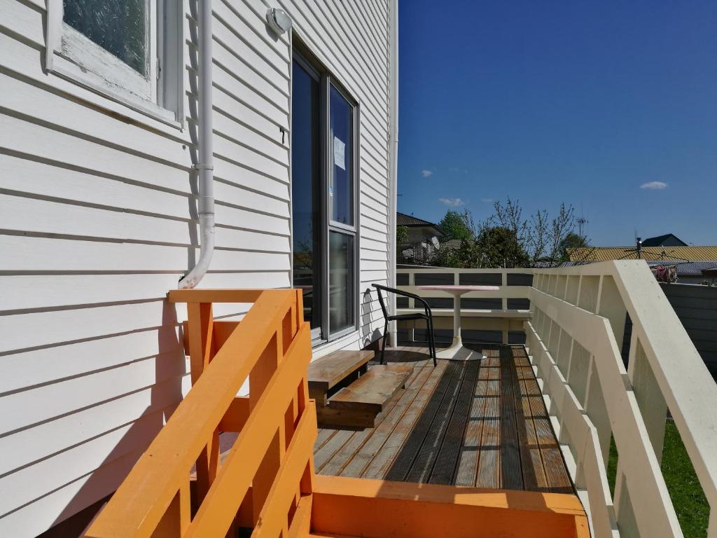 Rainbow Motel & Guest House