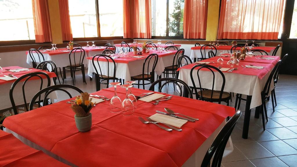 Restaurace v ubytování Albergo Ristorante Lavedo