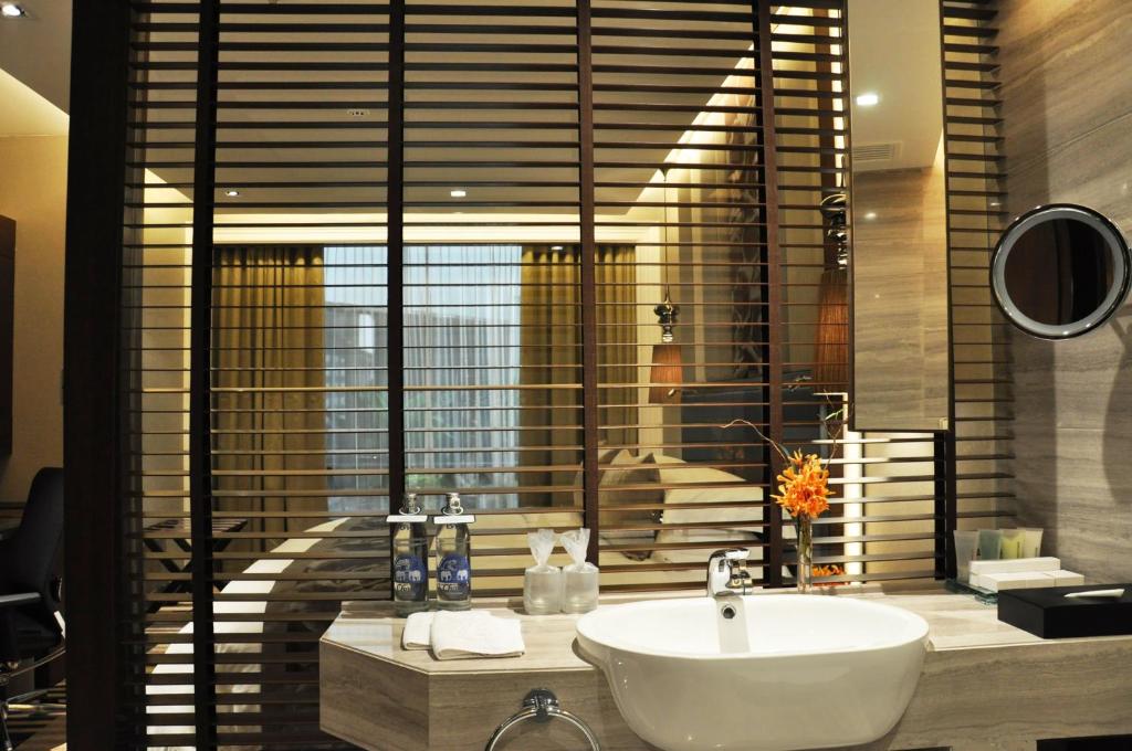 The Landmark Bangkok - 3