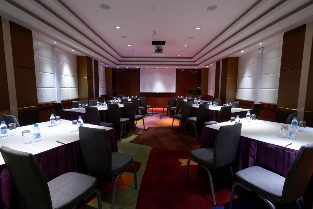 Kawasan bisnes dan/atau bilik persidangan di Wharney Hotel
