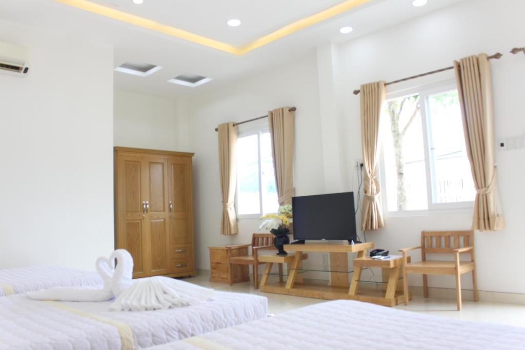 Hung Long Hotel - Family Room