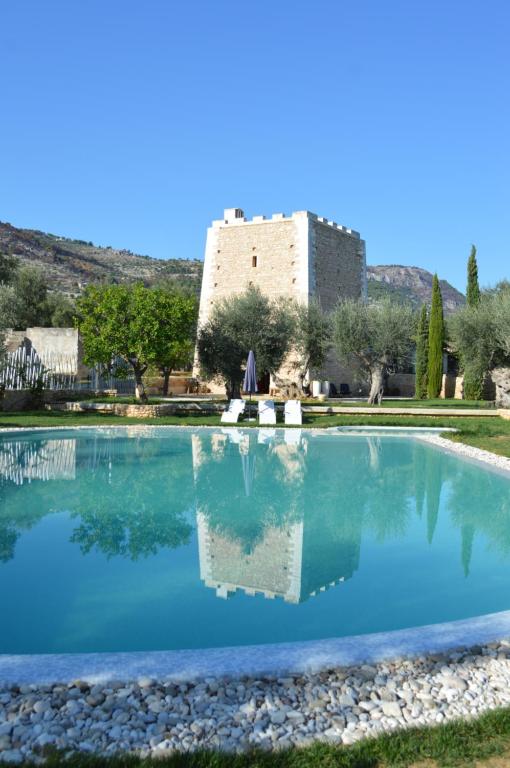 Hotel Torre Santamaria Resortの敷地内または近くにあるプール