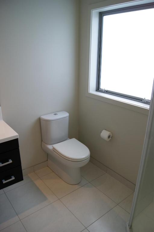 Waihi Beach Getaway-Studio, Ensuite & Private Deck - Resim 14