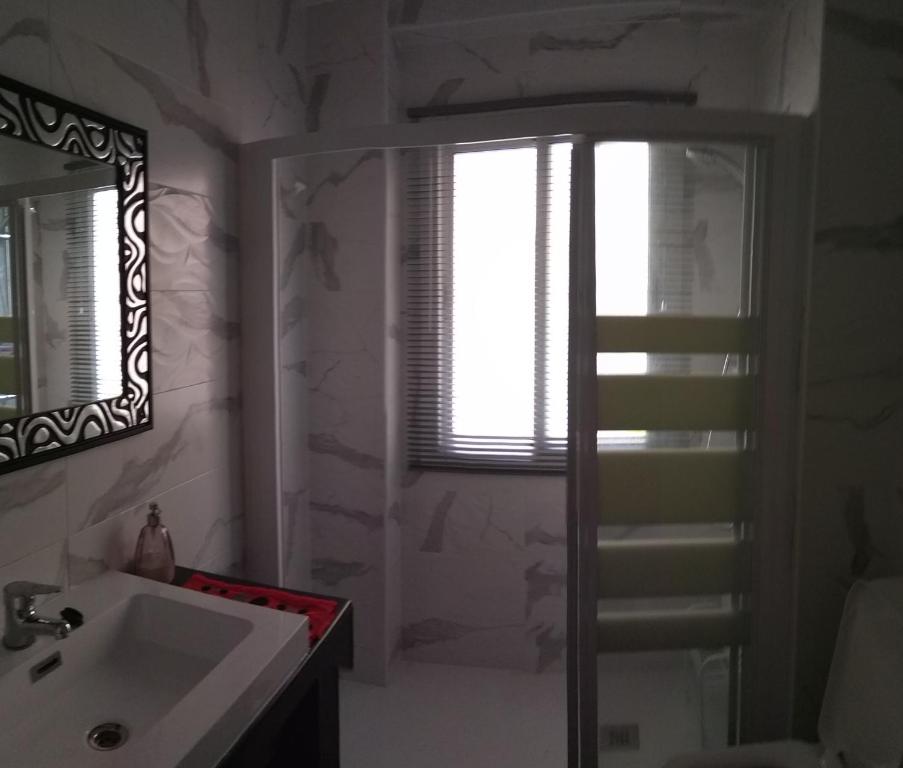 A bathroom at Piso Vacacional