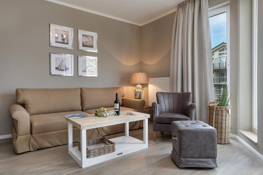 Posezení v ubytování strandnahe FeWos mit Balkon, Residenz Bel Vital - Kategorie B