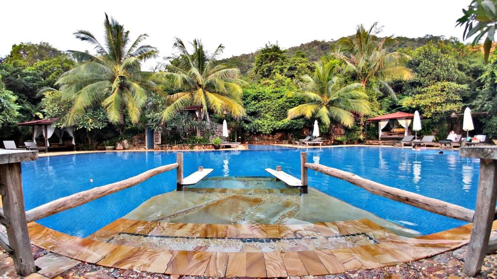Bazén v ubytování Veranda Natural Resort nebo v jeho okolí