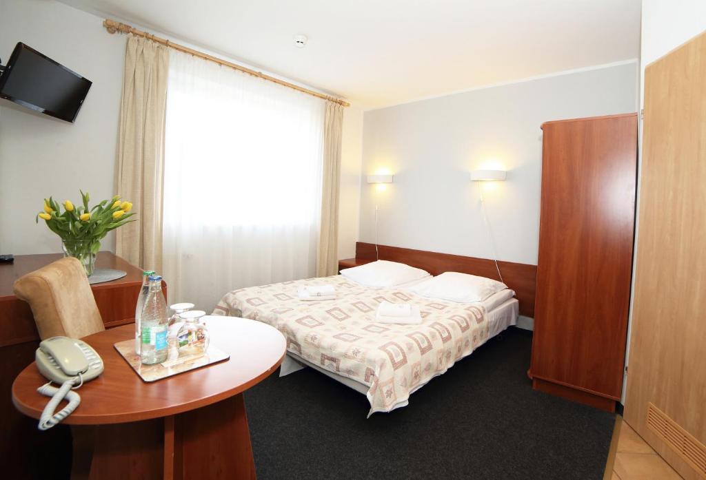 Hotel i Restauracja ABIS - Habitación Triple Básica
