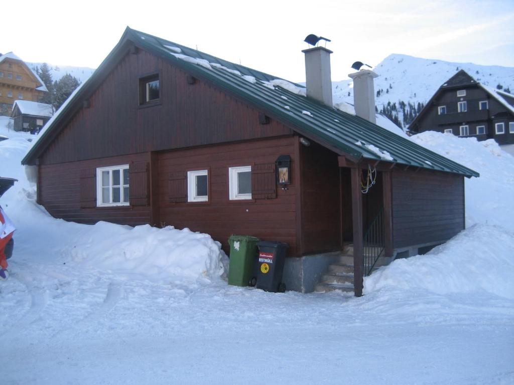冬のZettlerhütte Planneralmの様子