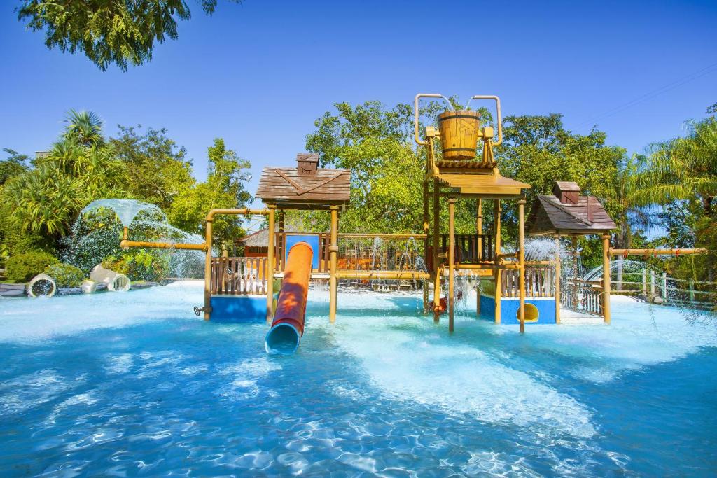 Bazén v ubytování Rio Quente Resorts - Hotel Giardino nebo v jeho okolí