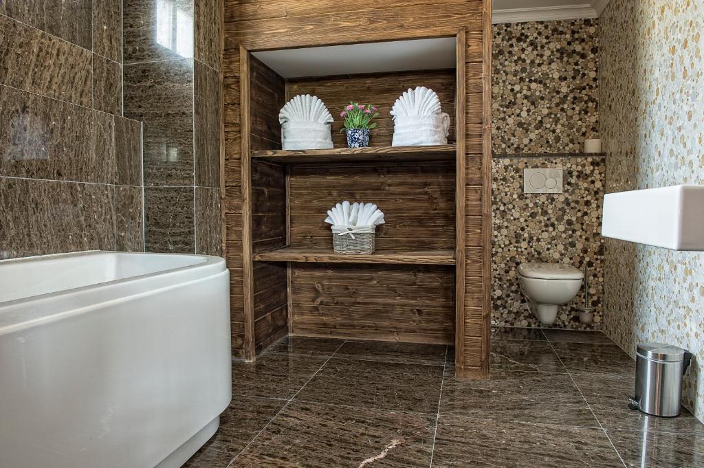 A bathroom at Mountain Resort Ždiar - River