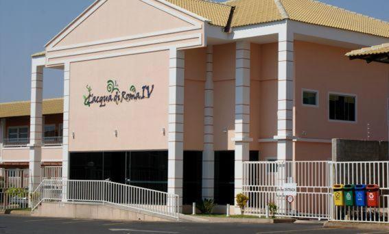 Hotel Lacqua Diroma - Apartamentos Completos para 5 pessoas em Caldas Novas-GO