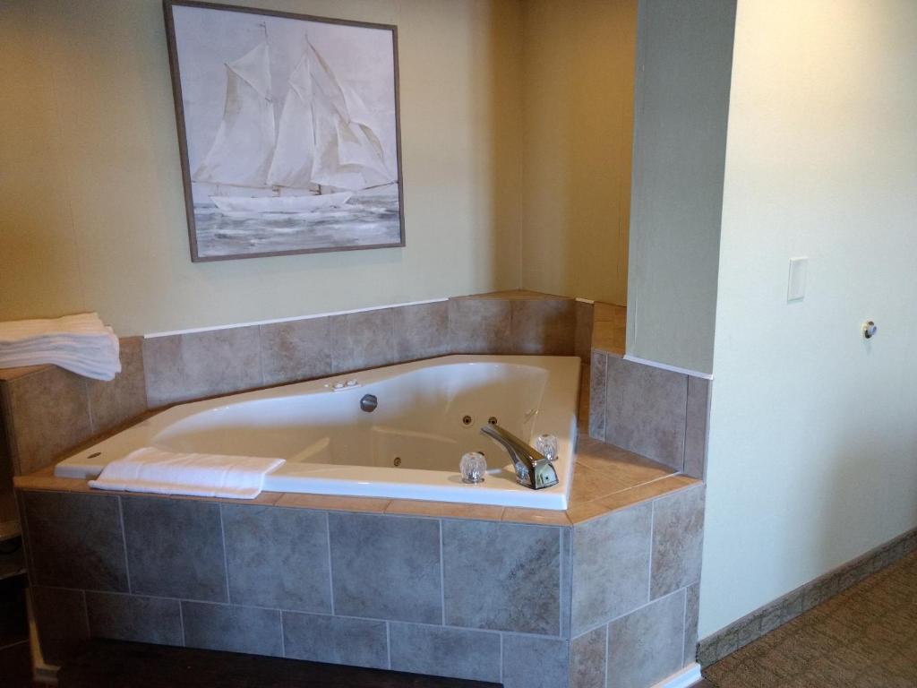 Harbor House Inn - Chambre Roi Avec Vue Sur Le Lac