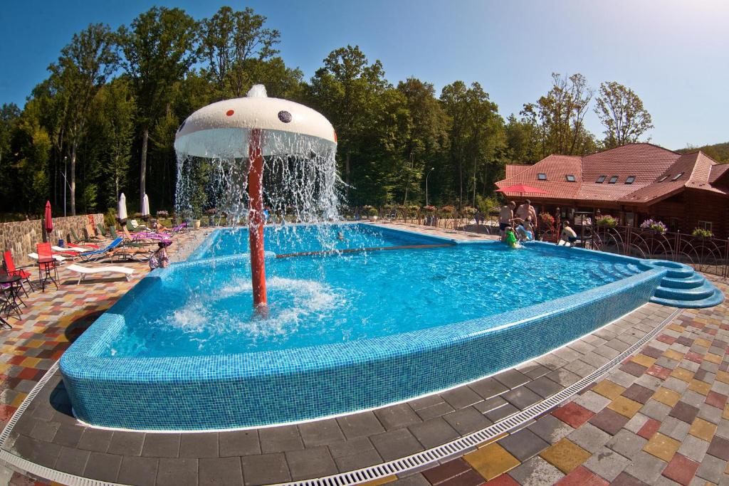 Bazén v ubytování Solva Resort Medical & SPA nebo v jeho okolí