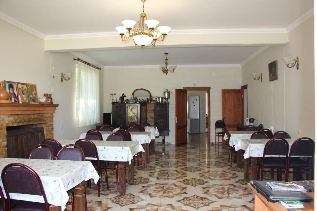 Restaurace v ubytování Guesthouse Mirabela