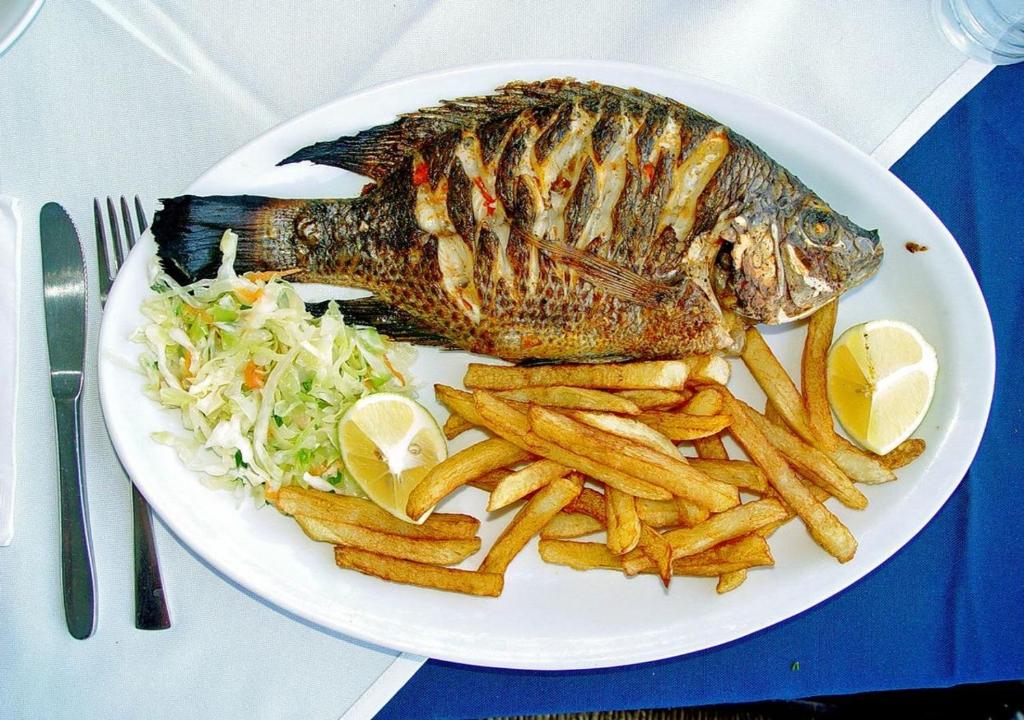 Jídlo v hotelu nebo okolí