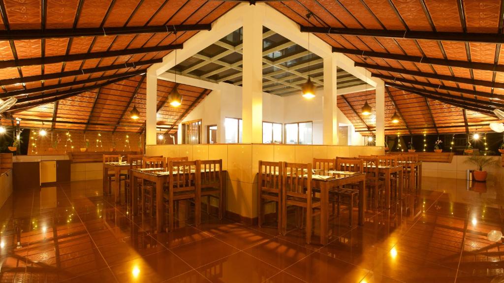 Restaurace v ubytování Roses Inn Fortkochi