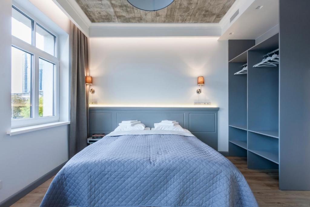 9010 Apartments - Deluxe Studio