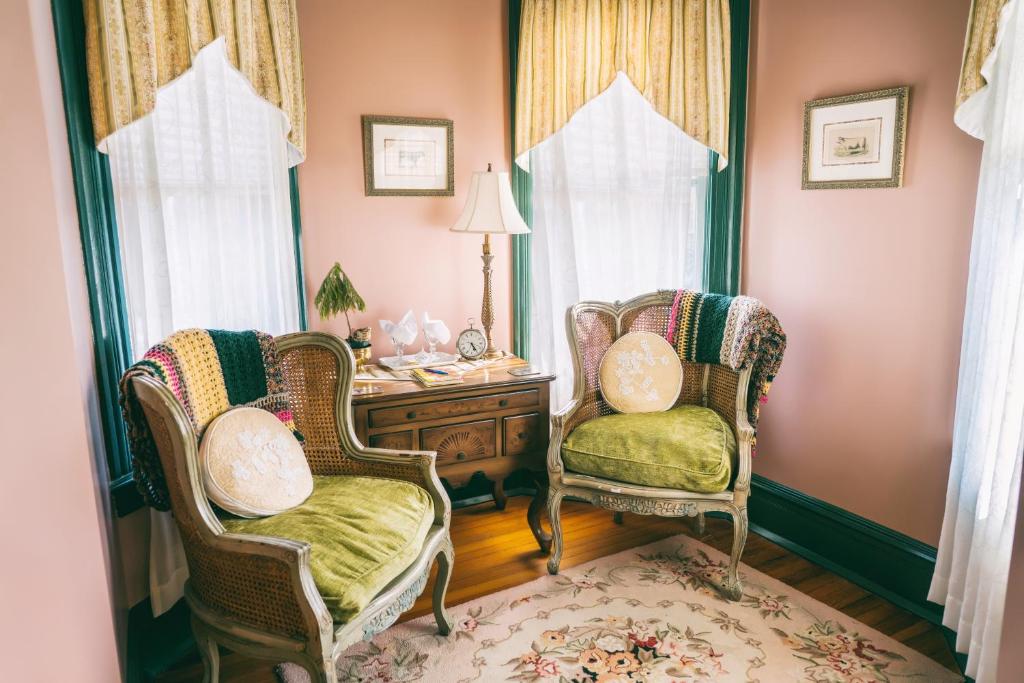 Posezení v ubytování Hummingbird Inn