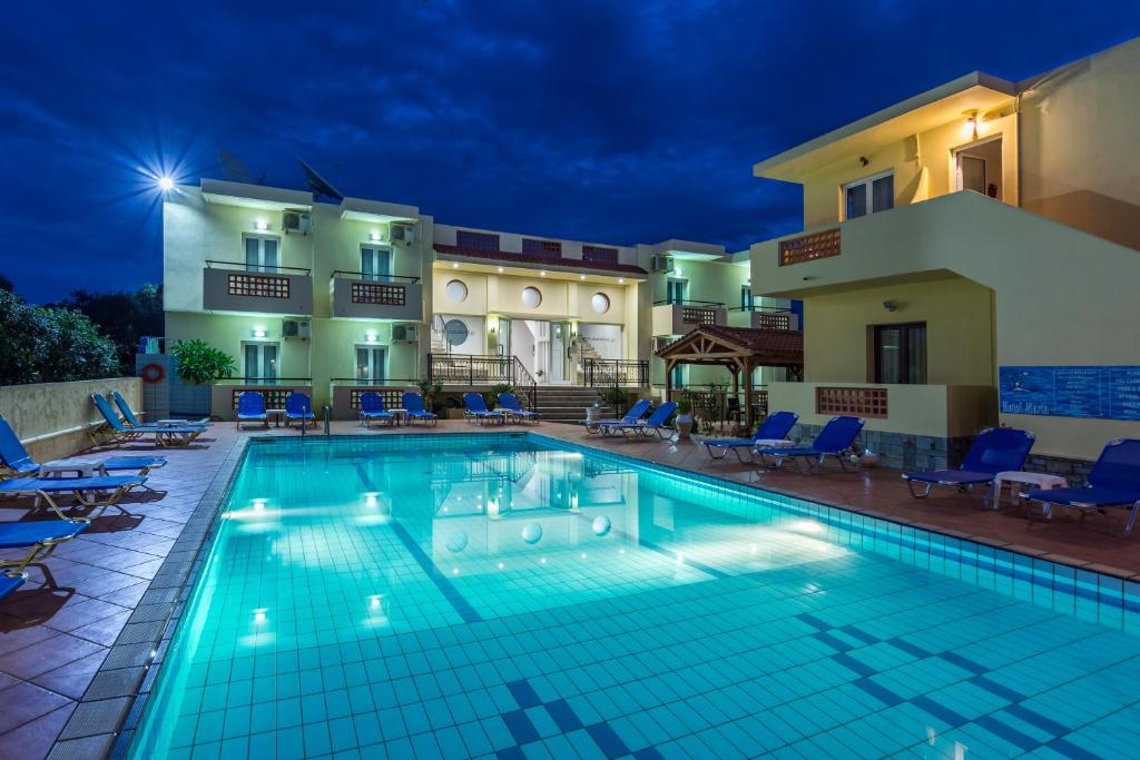 Bazén v ubytování Sisi Breeze Hotel nebo v jeho okolí