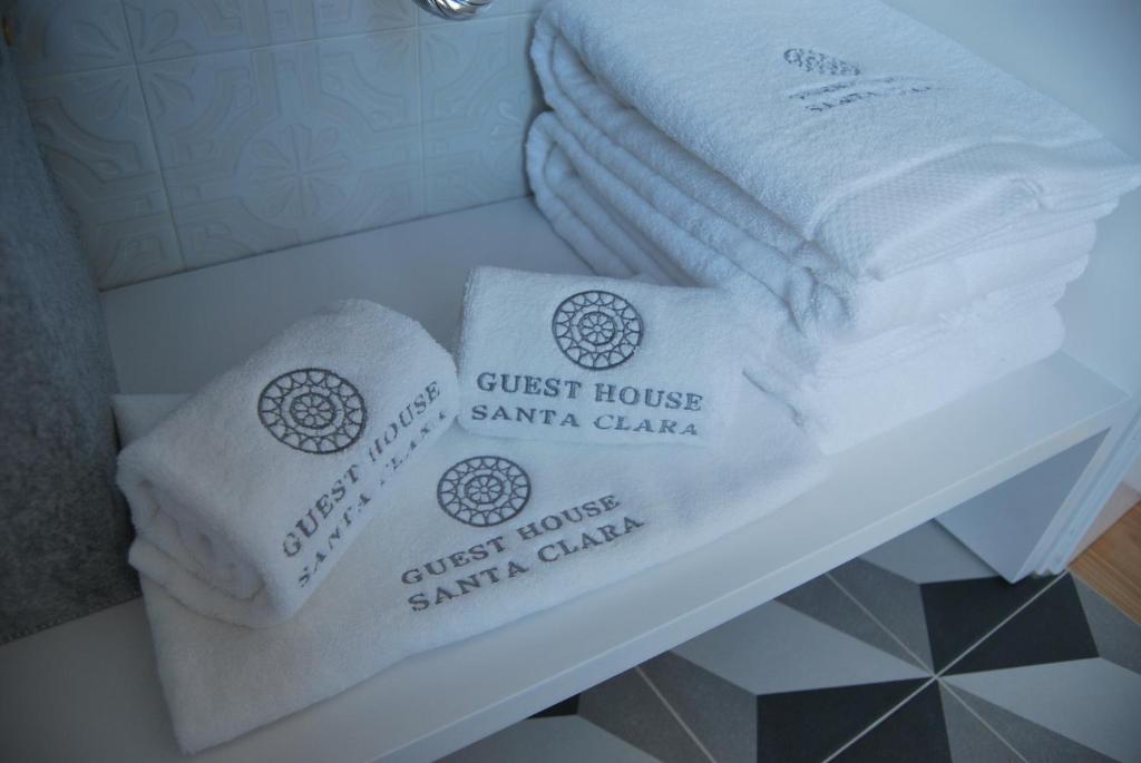 Foto da galeria de Guest House Santa Clara em Coimbra