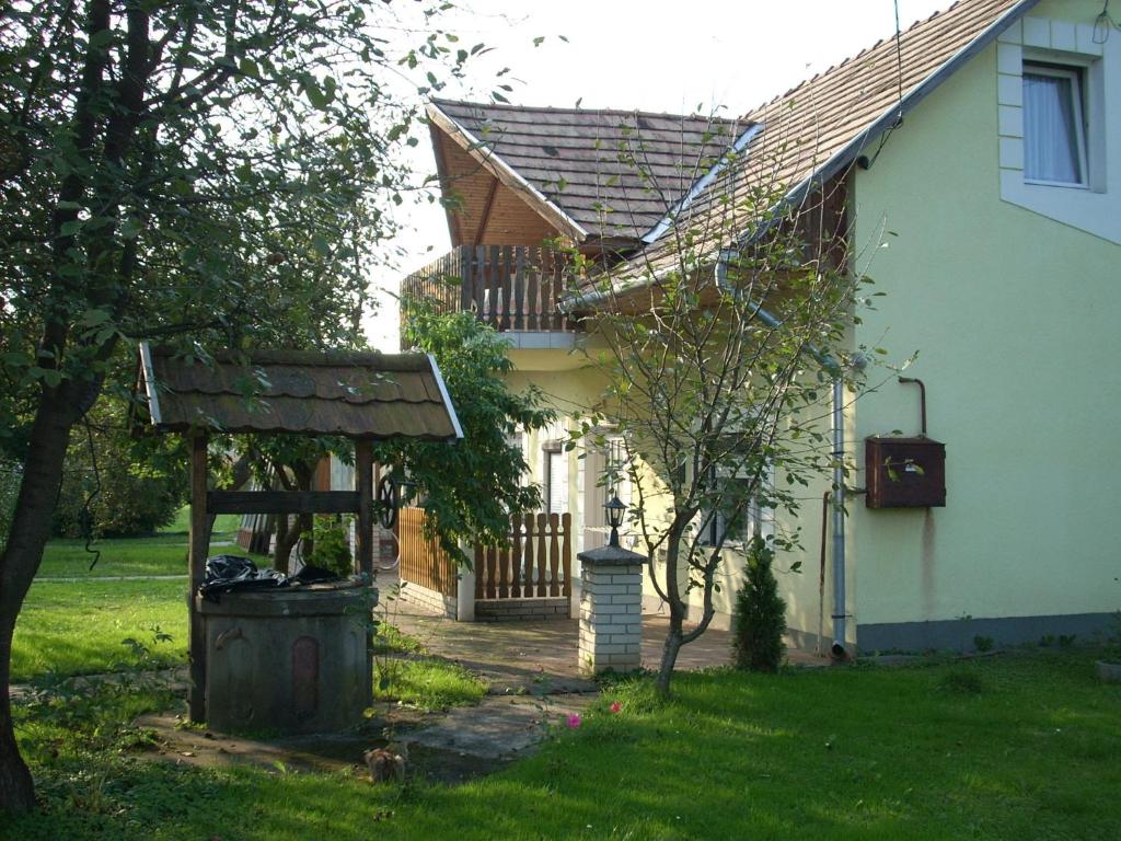 Zahrada ubytování Bundics Vendégházak